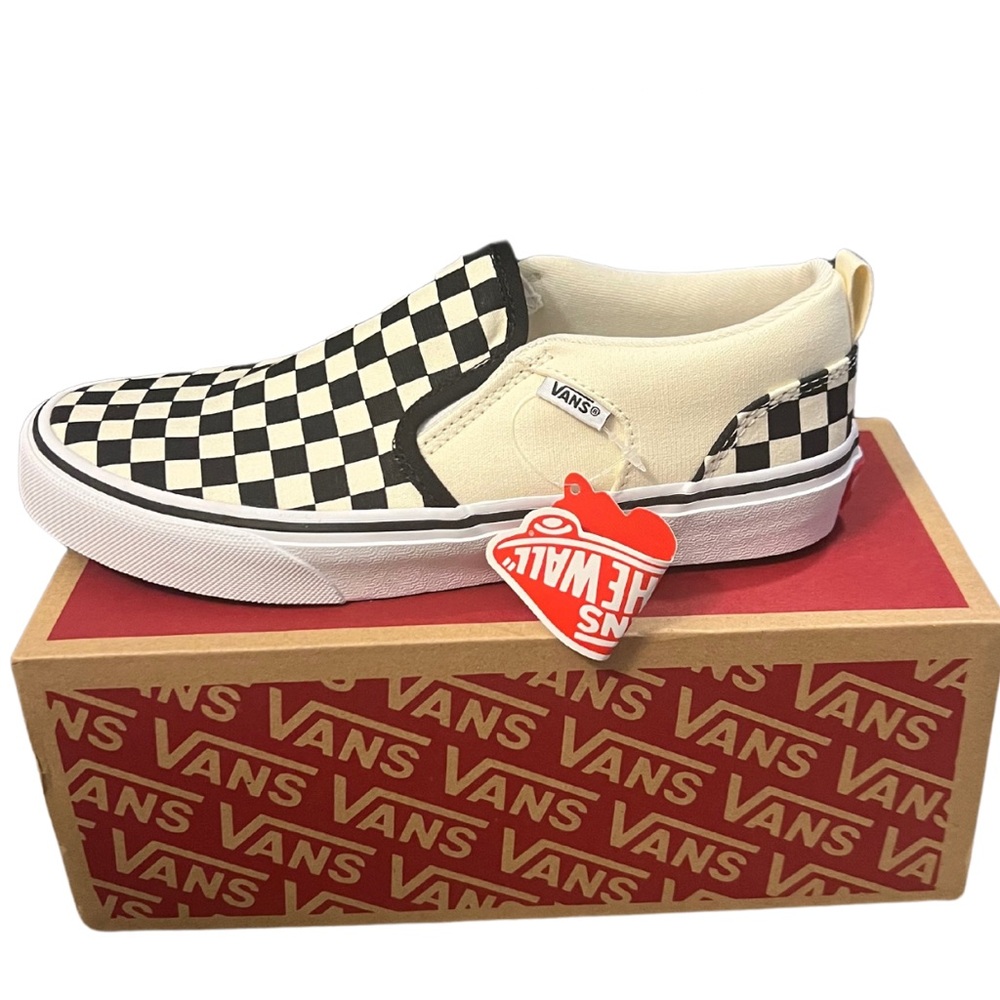 BRAND NEW Vans slip-ons